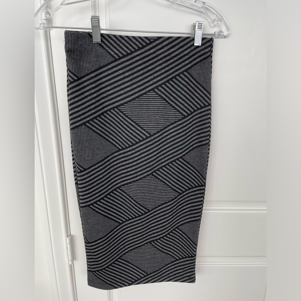 Black and grey pencil skirt